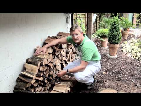 Brennholz richtig lagern | Holzlagerung im Freien