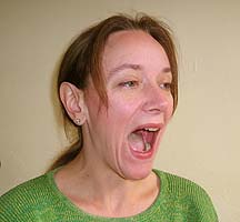 Gesichtsübungen Gesichtsgymnastik gegen Mundfalten