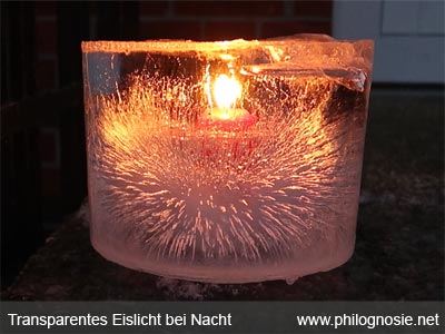 Selbstgemachtes Eislicht bei Nacht