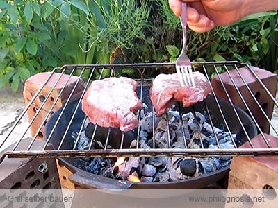 Test mit selbstgebautem Grill Holzgrill