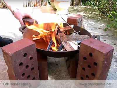 Grill Holzgrill improvisieren