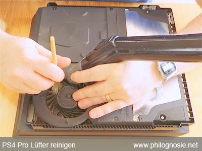 PS4 Pro Lüfter reinigen entstauben