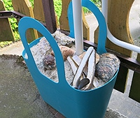 Balkon-Deko: Sonnenschirmständer selber machen | Philognosie