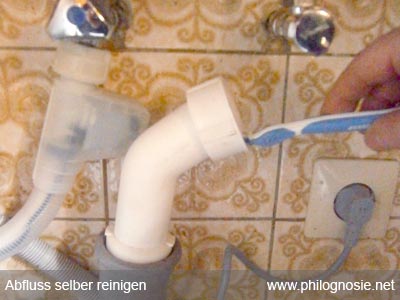 Waschbecken verstopft Rohre selbst reinigen