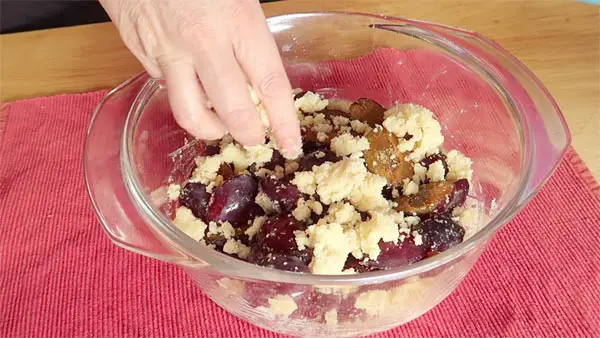 Zwetschgen Crumble Zubereitung