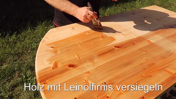 Schreibtisch Holz mit Leinölfirnis schützen