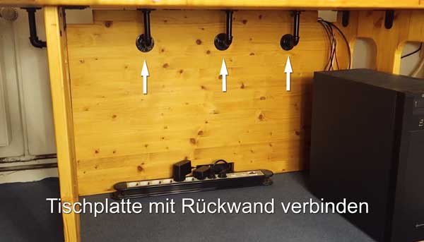 Tischbeine mit Tischplatte verbinden